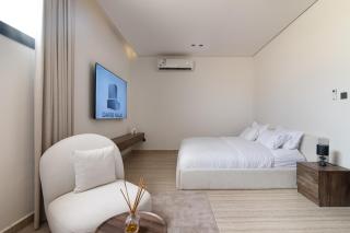 Luxury Studio - 75 inch 4K TV - Rasf Compound - 3