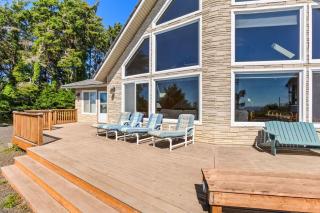 Beachfront Moclips Retreat Hot Tub and Fire Pit - 9