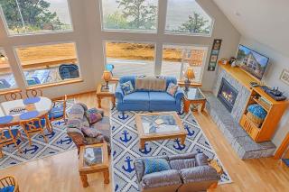 Beachfront Moclips Retreat Hot Tub and Fire Pit - 1