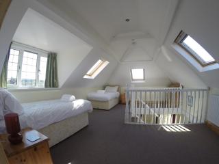 Silverdale Seaview Retreat 15 min walk to sea - 6