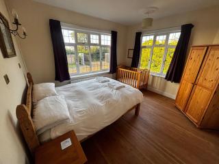 Silverdale Seaview Retreat 15 min walk to sea - 5