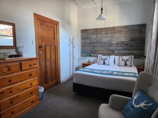 Alexandra Hotel - 2