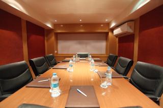 Comfort Inn Legacy - Rajkot - 4