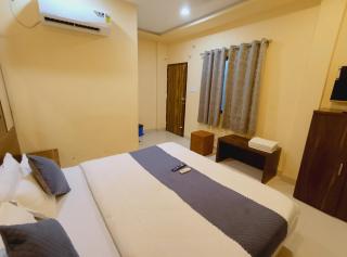 shree krishna Hotel - 2