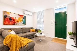 Three Bedroom Georgian Retreat - 4