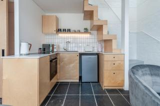 Sea Point Sunset Views – Stylish Loft Apartment - 4