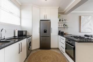 Stylish 1 bed ideally located in Green Point - 4