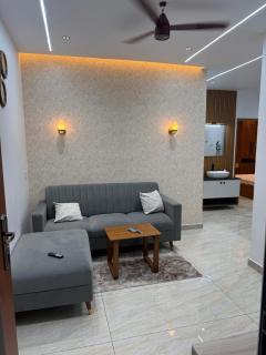 Spacious Luxury Stay with All Amenities - 0