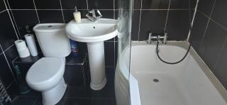 Jusdor Lovely Six bed Home in Filton - 1