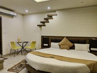Hotel Abhilasha - 4