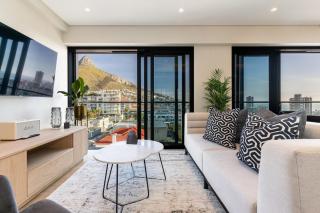 2 bed Sea Point Gem with Pool and incredible Views - 5