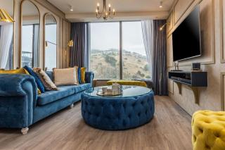 Elegant 1-Bed with City Views No Loadshedding - 9