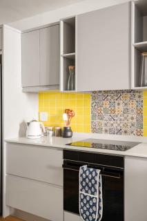 Retro-Modern Cape Town City 2-Bed with Pool - 9