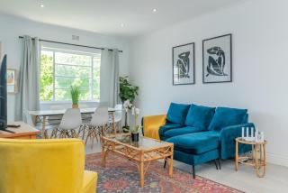 Spacious Well Located 2BR Apartment in SeaPoint - 8