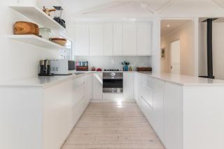 Melkhout Beach Bungalow in the heart of Kommetjie - 2