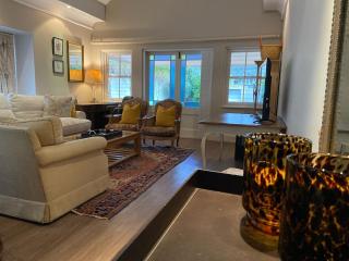 Upper Claremont Cottage with private garden - Cape Town - 9