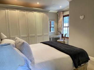 Upper Claremont Cottage with private garden - Cape Town - 2