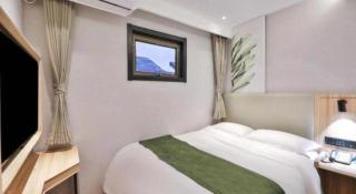 GreenTree Inn Express Beijing Dongcheng District Beixinqiao Metro Station Gui Street - 9