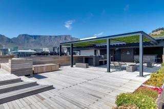 Stylish Docklands Stay in De Waterkant - 2