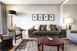 Elegant 2 Bed by Waterfront and Stadium - 9