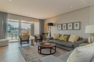 Elegant 2 Bed by Waterfront and Stadium - 8