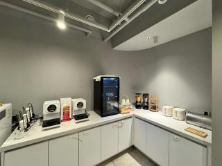 Jinhae Yongwon Londoner Business Hotel - 9