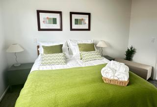 Over the Moon - CBD 2bdm 2bath Townhouse on Gloucester St - 5