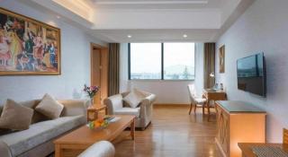 Vienna Hotel Guangdong Zhaoqing Sihui Center Jade Expo Market - 5