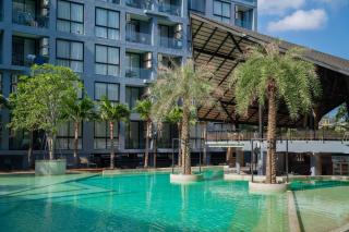 Kamala Resort 1BR Rooftop Pools Sky Bar Gym - 0