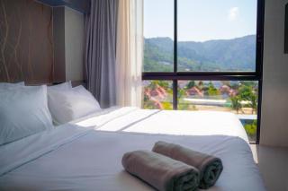Kamala Resort 1BR Rooftop Pools Sky Bar Gym - 4