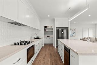 Luxury Beach House Cowes - 3