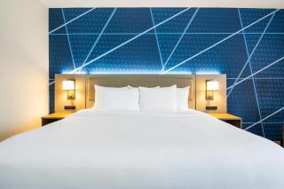 Comfort Inn & Suites - 1