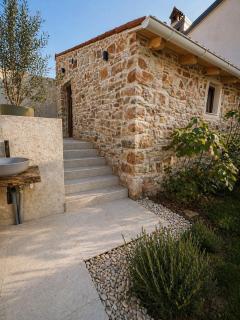 Heritage New Stone Villa Allegra - Private Swimming Pool & Garden - 3