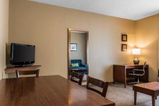 Comfort Inn Lancaster County - 2