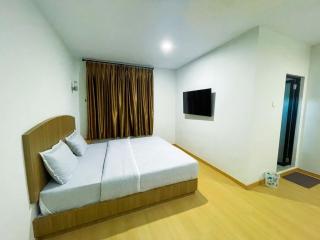 Crown Residence Couple - 0