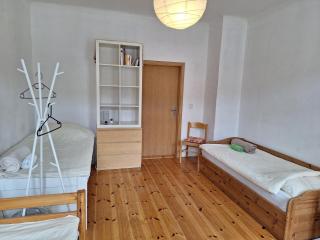 Helles geteiltes Mehrbettzimmer - 2