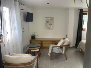 Bungalow - 8