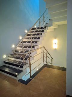 AVR Hotel - 3