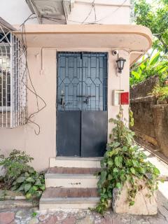 Tori 1BHK in Bandra W by Square One Stays - 4