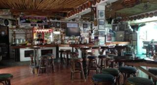 Harleys Pub and Hotel - 1