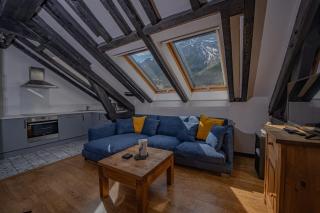 Mansarde Appartement cosy de 2 chambres au dernier étage Chamonix centre - 2