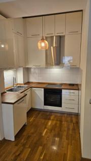 Groovy Apartment by Sienna - 4
