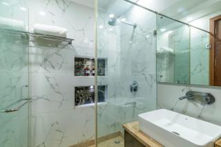 The GK Bliss by The Blue Kite, Elegant 3BHK Apartment in GK1 near Lotus Temple, Big Chill Café & M Block Market - 7