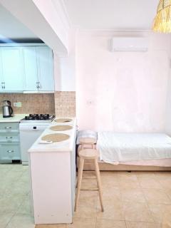 Detached Greek house in the hearth of Cesme Bazaar - 5