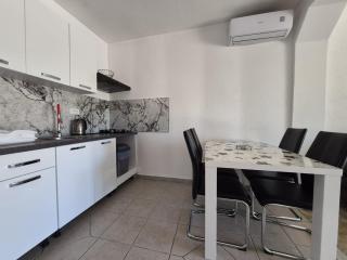 Apartments Villa Agape Vir - 7
