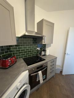 Modern Studio with Kitchen on Bethnal Green Road - 7