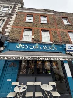 Modern Studio with Kitchen on Bethnal Green Road - 6