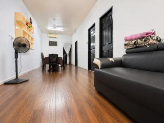 Nonamanis Guest House Putatan - 8