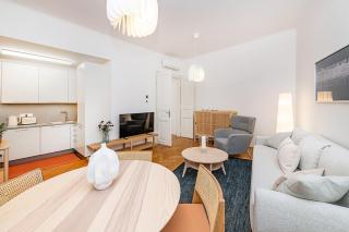 Newly renovated 2BDR with big Terrace-204 - 7