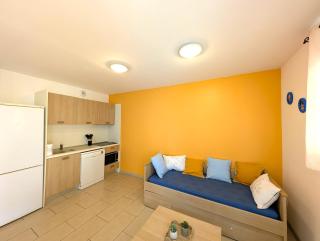 Logement PMR 2-4 personnes - piscine - clim - 100m de la plage - 9